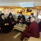 Karekin II, Catholicos of All Armenians in conversation with the Bishop